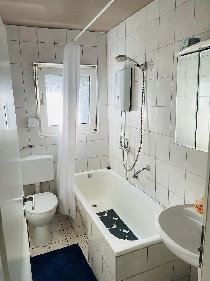 Bei Daniel Am Dortmunder Flughafen Apartment